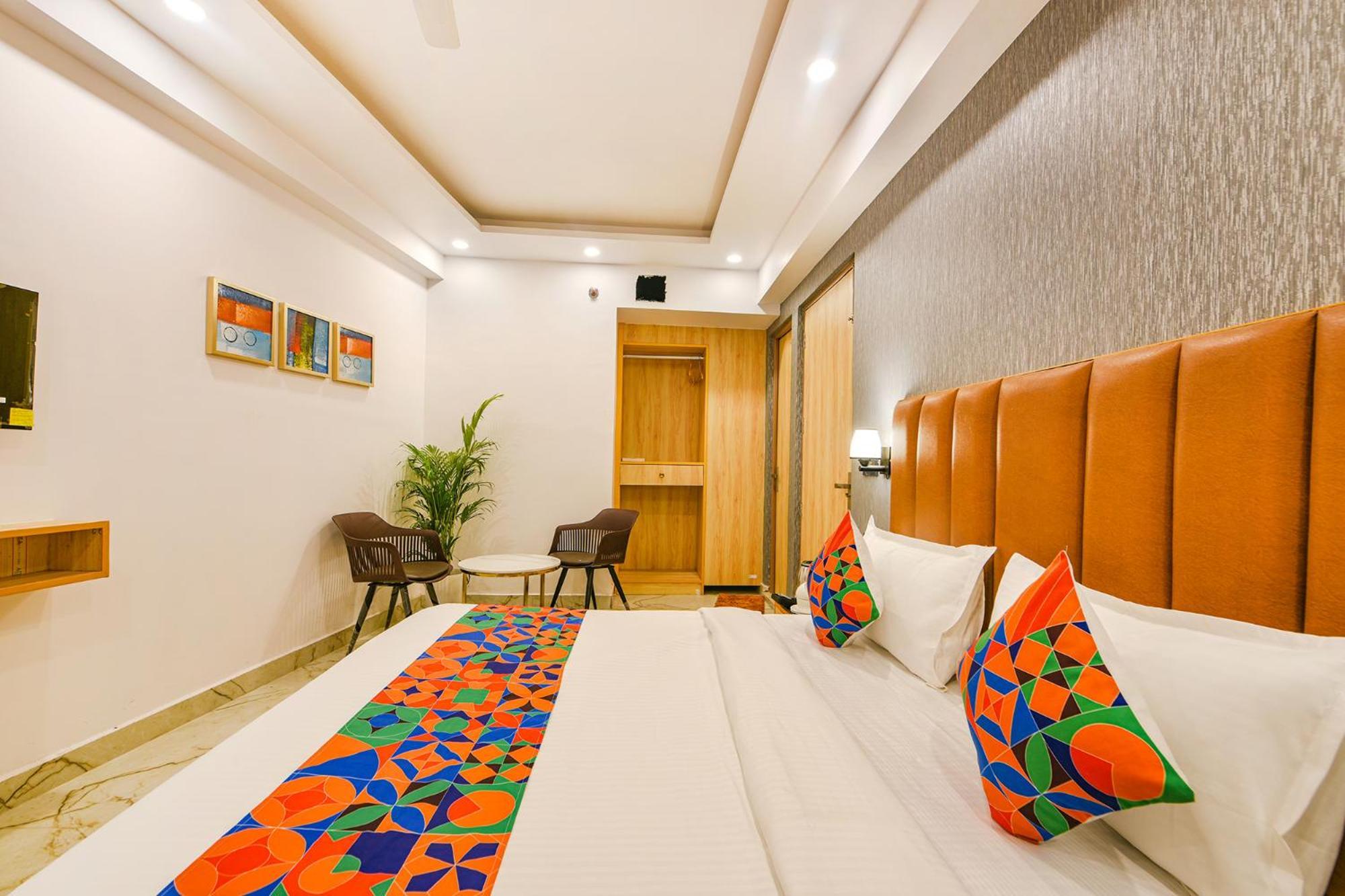 Fabhotel Tree House - Nr Yashobhoomi Convention Centre 3*