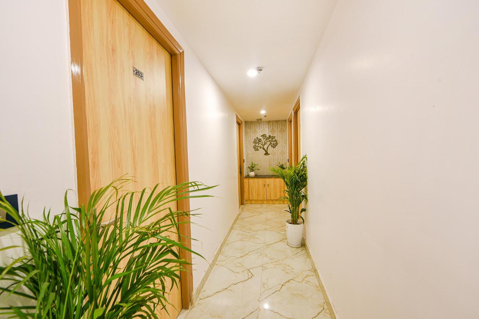 Fabhotel Tree House - Nr Yashobhoomi Convention Centre Hotel New Delhi