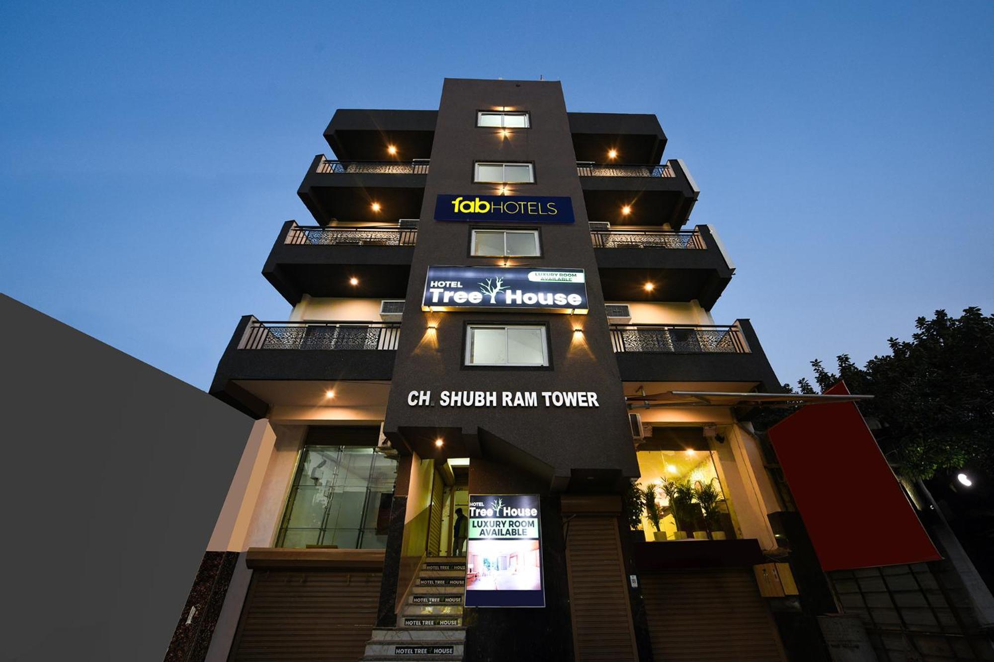 Fabhotel Tree House - Nr Yashobhoomi Convention Centre New Delhi