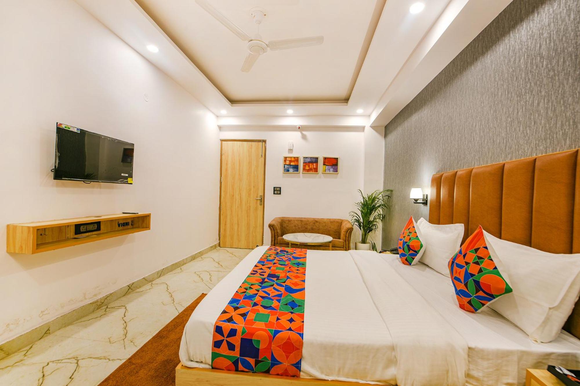 Hotel Fabhotel Tree House - Nr Yashobhoomi Convention Centre 3*